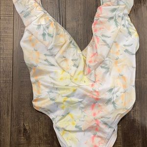 BRAND NEW VS Bathing Suit Floral One Piece 🌸
